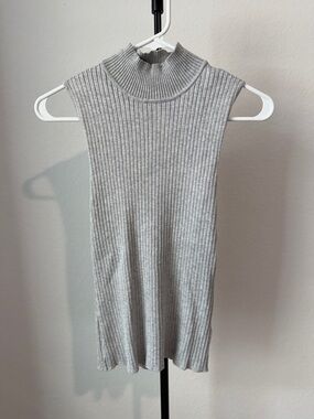 🌿 Sleeveless Rib Knit Mock Neck Top - Light Gray